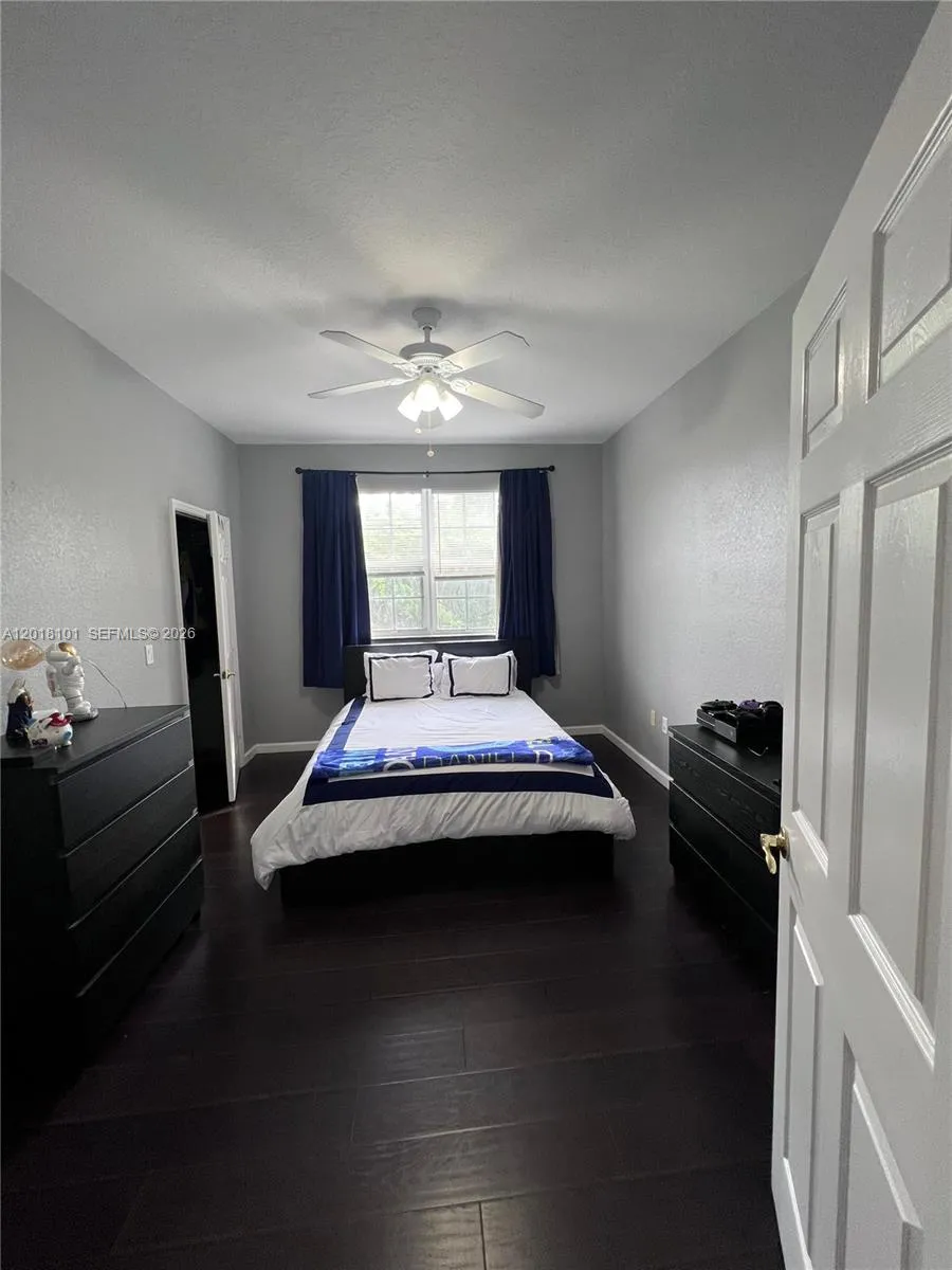 681 NW 42nd Ave #- Plantation, FL 33317