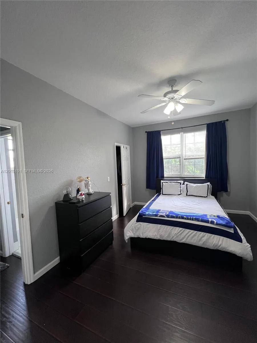 681 NW 42nd Ave #- Plantation, FL 33317