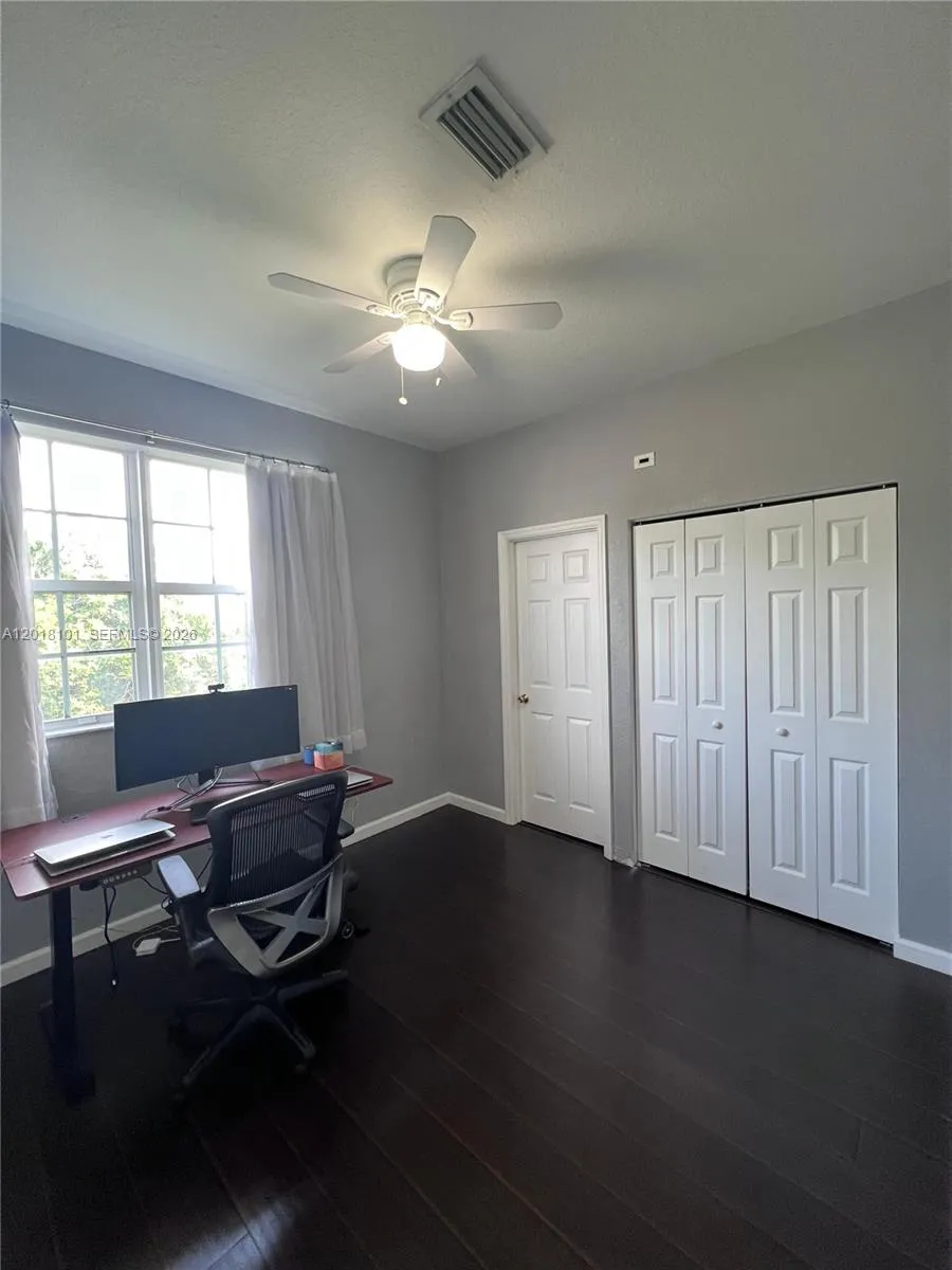 681 NW 42nd Ave #- Plantation, FL 33317