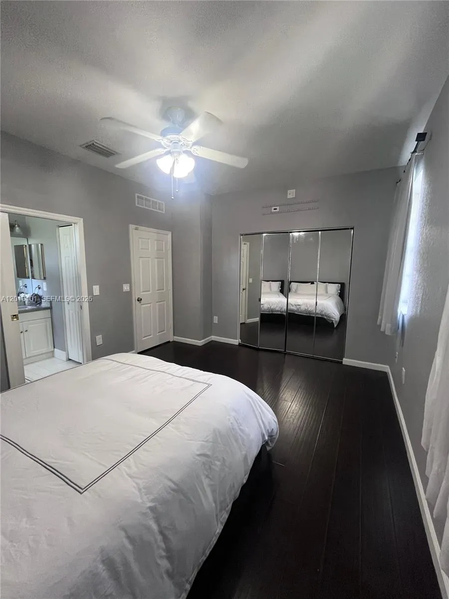 681 NW 42nd Ave #- Plantation, FL 33317