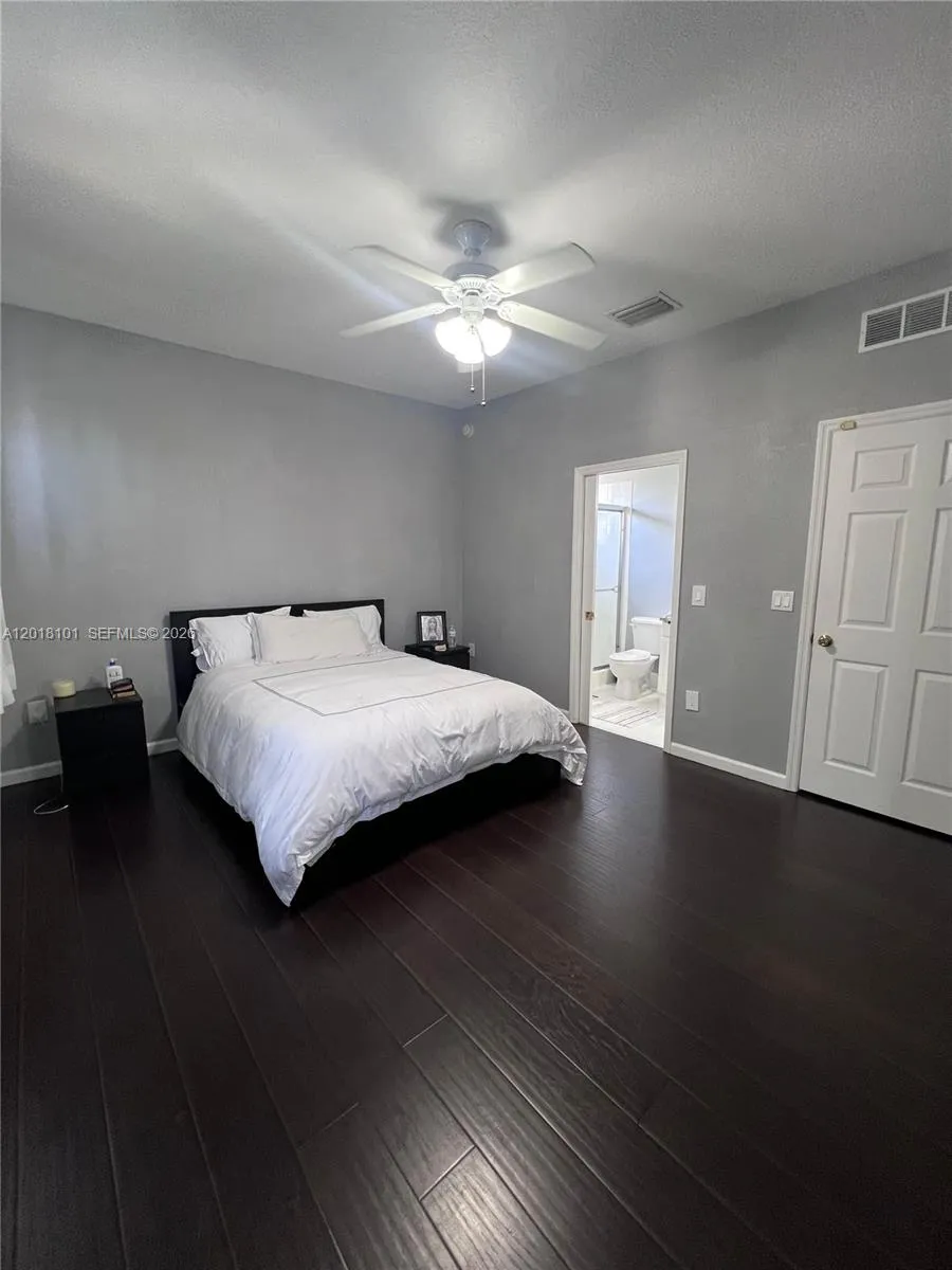 681 NW 42nd Ave #- Plantation, FL 33317