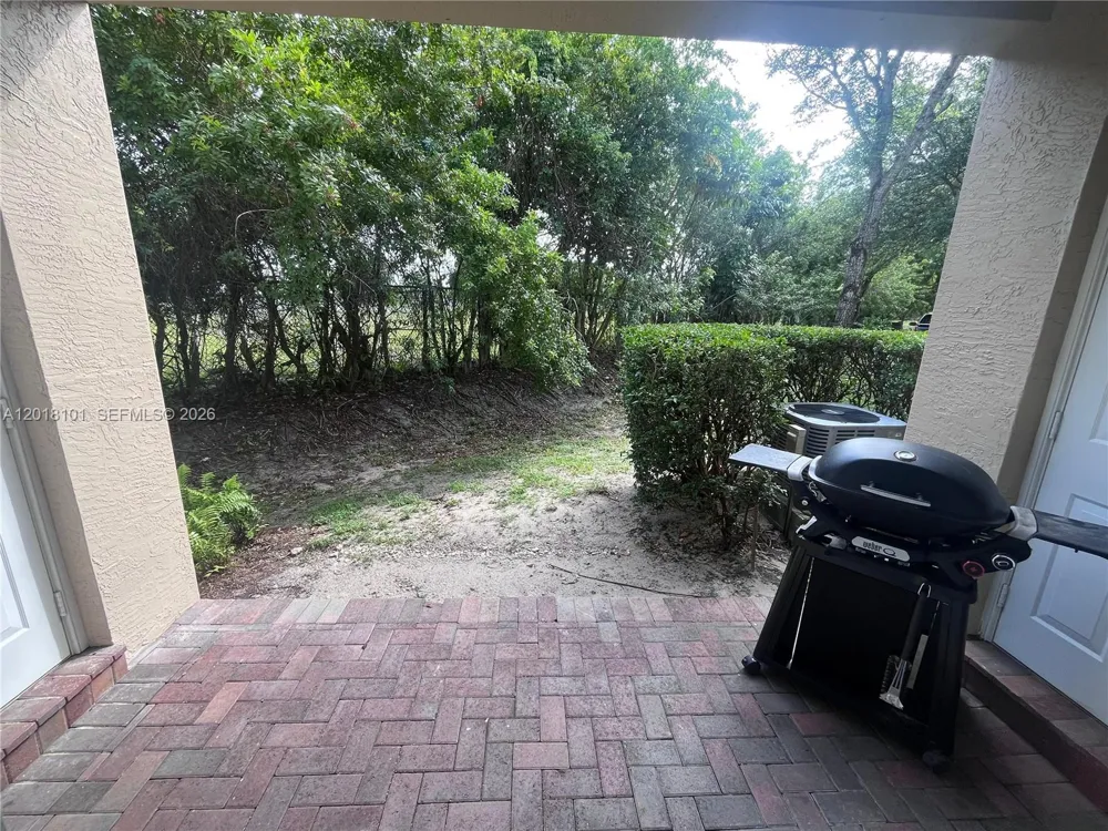 681 NW 42nd Ave #- Plantation, FL 33317