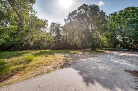 6922 Mohawk Drive