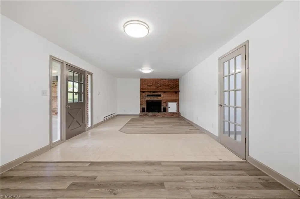 954 Parsonsville Road Purlear, NC 28665