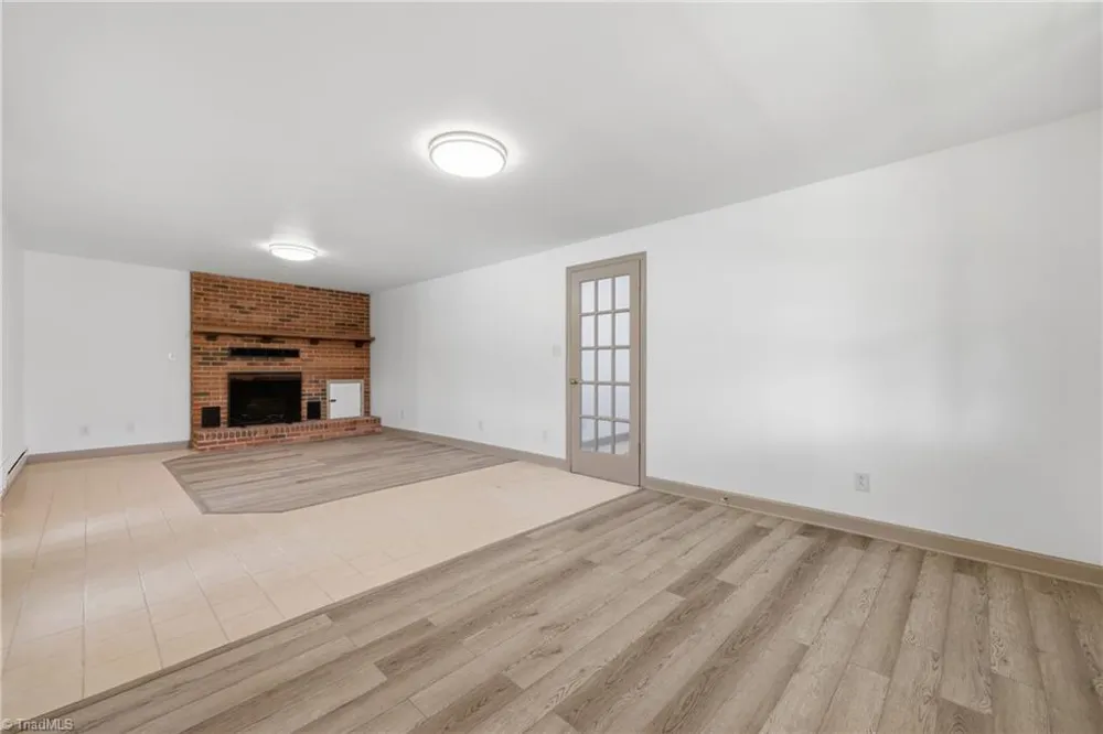 954 Parsonsville Road Purlear, NC 28665