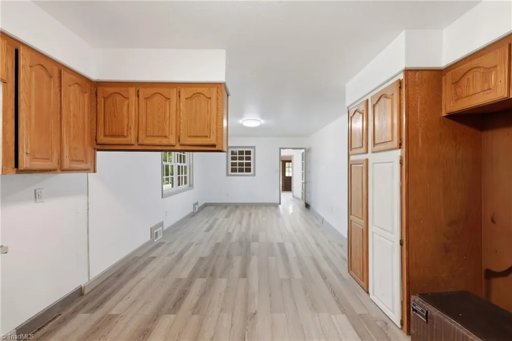 954 Parsonsville Road Purlear, NC 28665