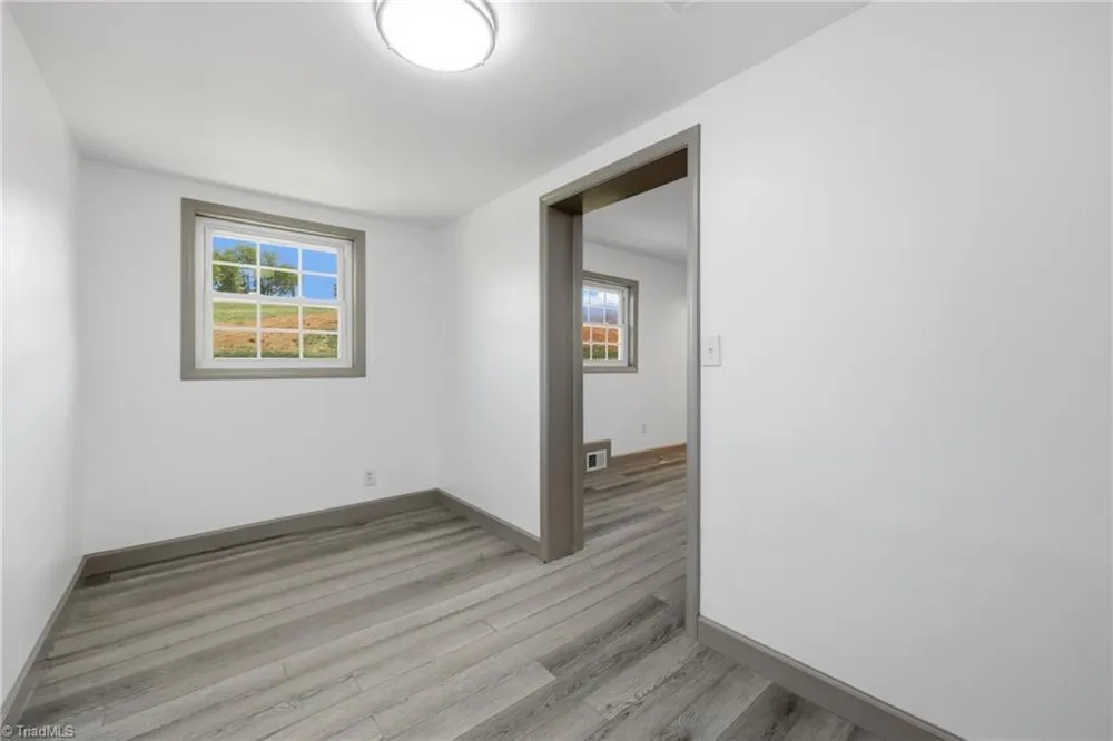 954 Parsonsville Road Purlear, NC 28665