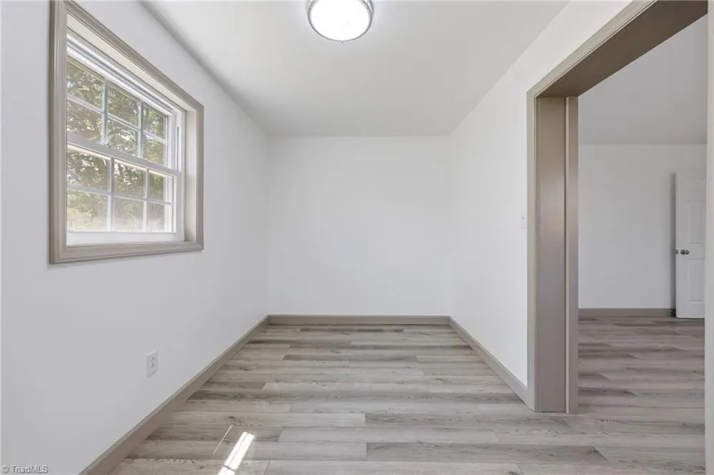 954 Parsonsville Road Purlear, NC 28665