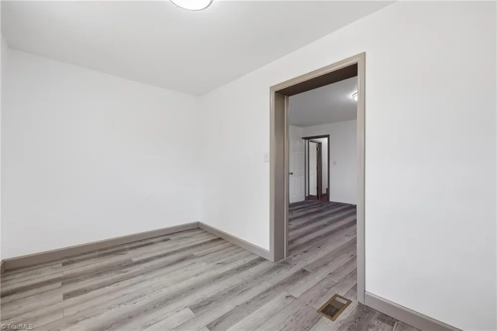 954 Parsonsville Road Purlear, NC 28665