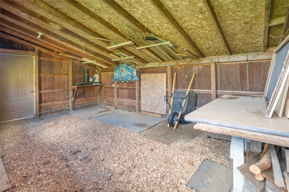 2725 Cooley Lake Road Highland Charter Township, MI 48356