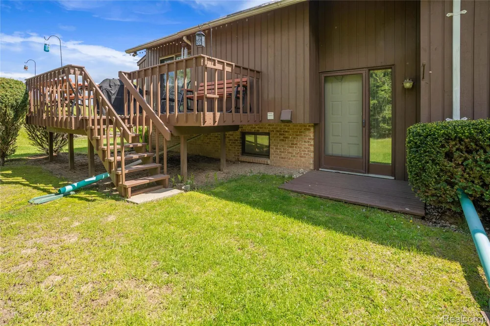 2725 Cooley Lake Road Highland Charter Township, MI 48356