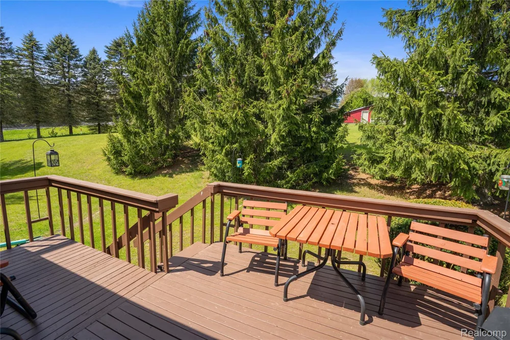 2725 Cooley Lake Road Highland Charter Township, MI 48356