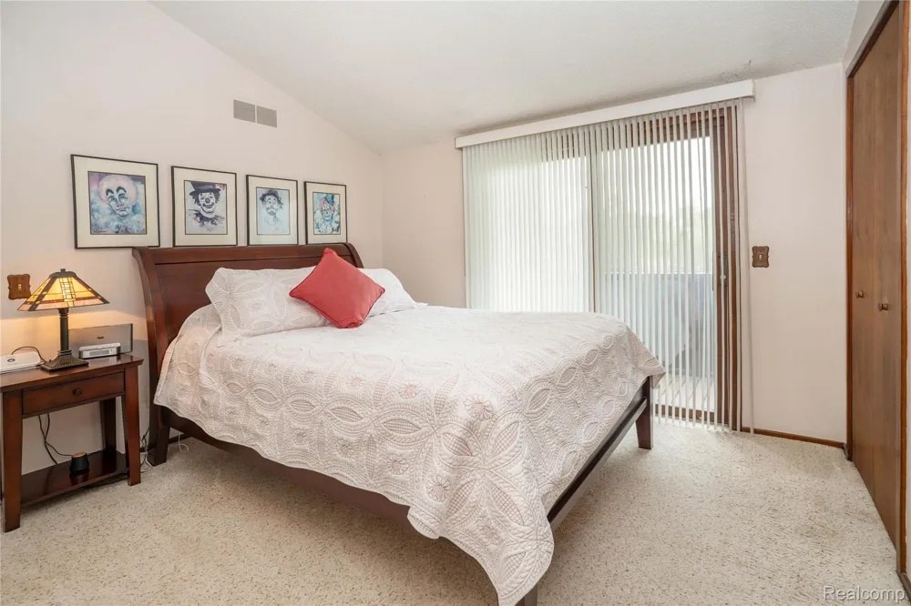 2725 Cooley Lake Road Highland Charter Township, MI 48356