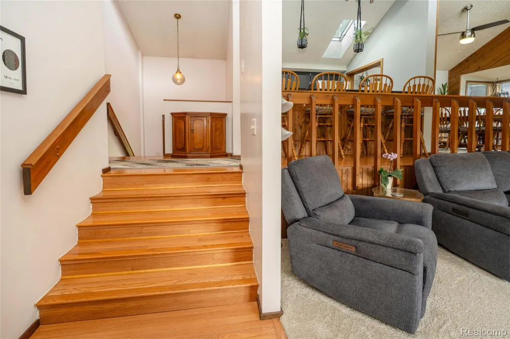 2725 Cooley Lake Road Highland Charter Township, MI 48356