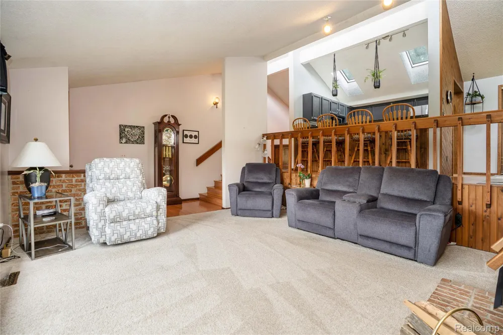 2725 Cooley Lake Road Highland Charter Township, MI 48356