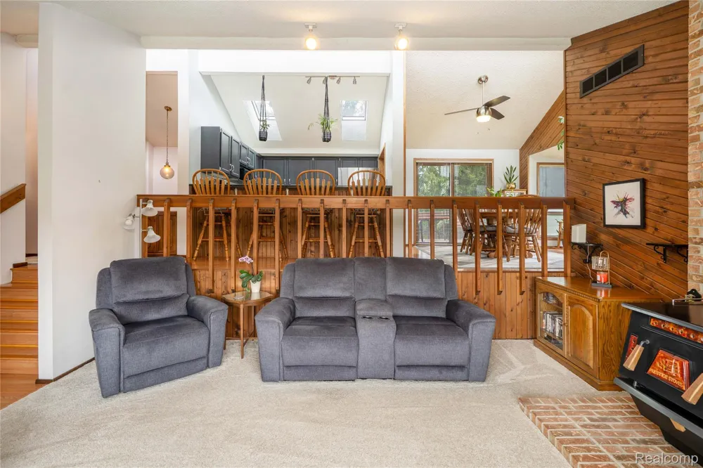 2725 Cooley Lake Road Highland Charter Township, MI 48356