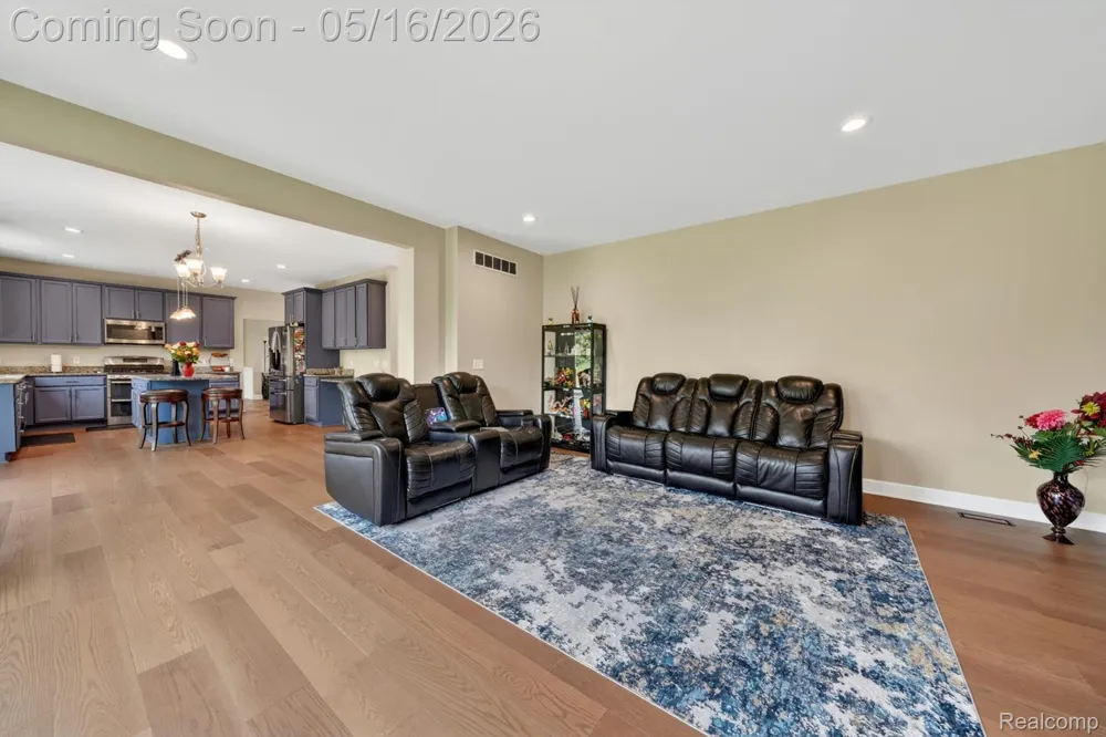 54908 Grenelefe Circle W Lyon Charter Township, MI 48178