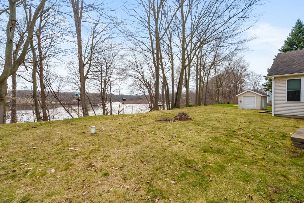 3220 Fairhaven Drive Allegan Township, MI 49010