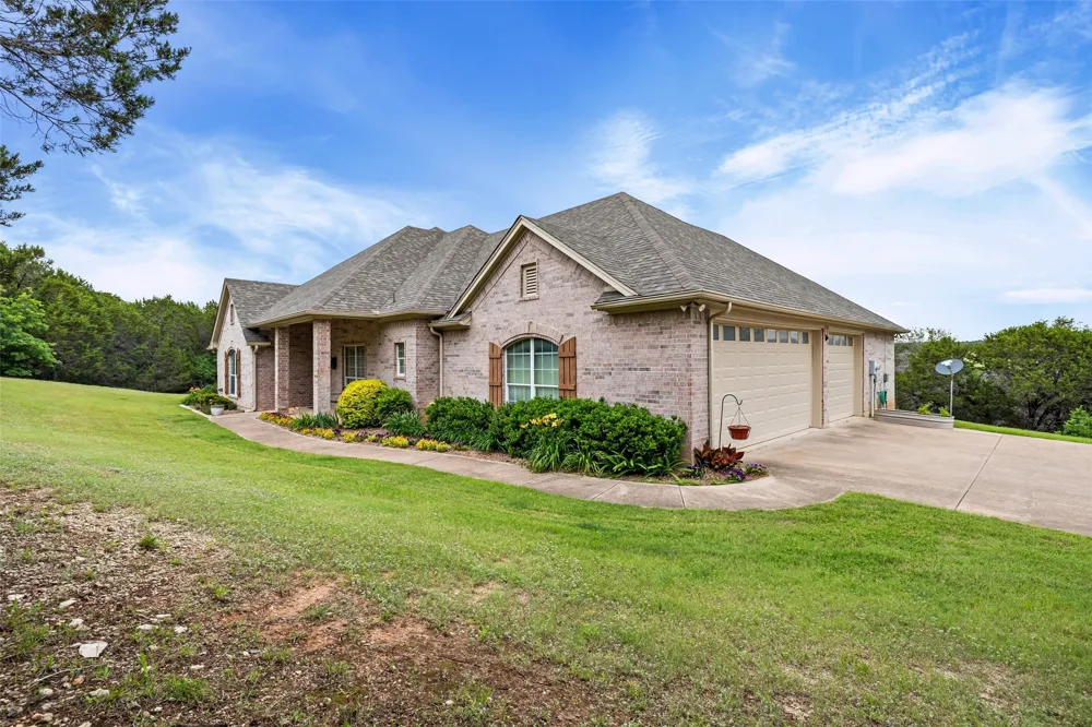 2809 Wind Point Court Tolar, TX 76476