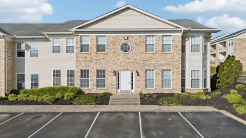 602 Churchill Xing