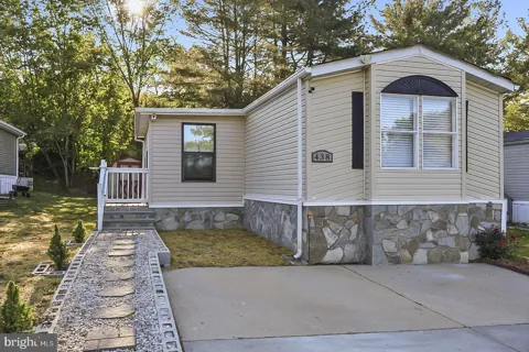 438 SARAH ANNE DRIVE