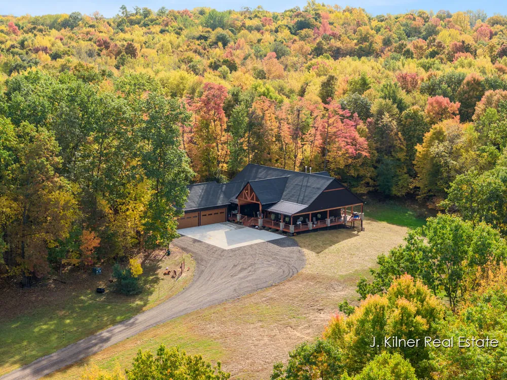 4390 22 Mile Road NW Tyrone Township, MI 49330