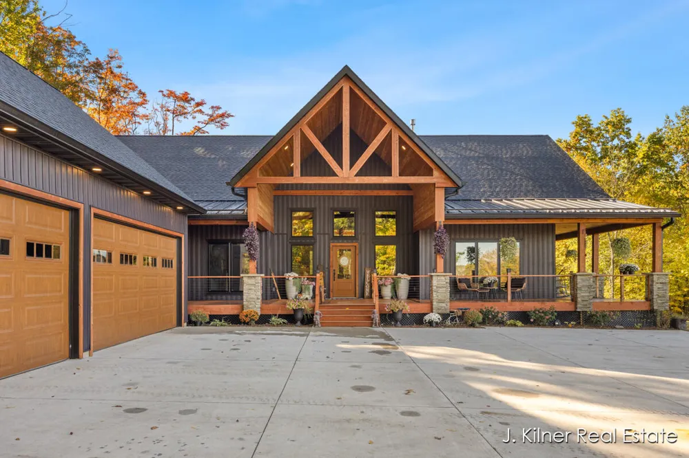 4390 22 Mile Road NW Tyrone Township, MI 49330