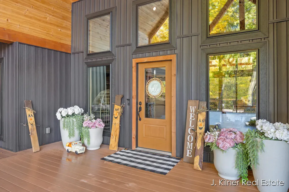 4390 22 Mile Road NW Tyrone Township, MI 49330