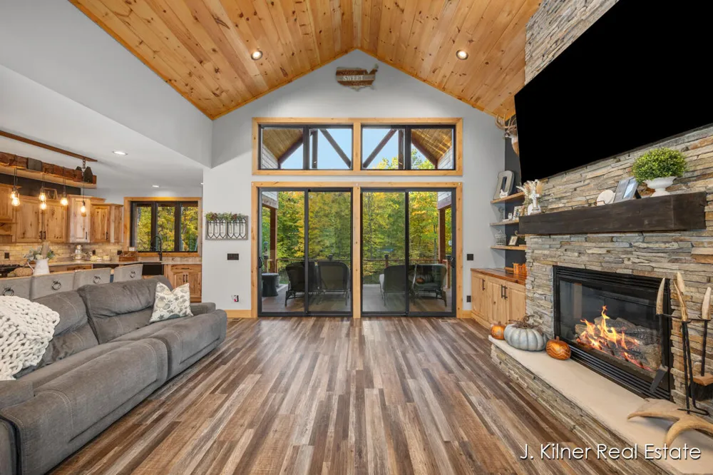 4390 22 Mile Road NW Tyrone Township, MI 49330