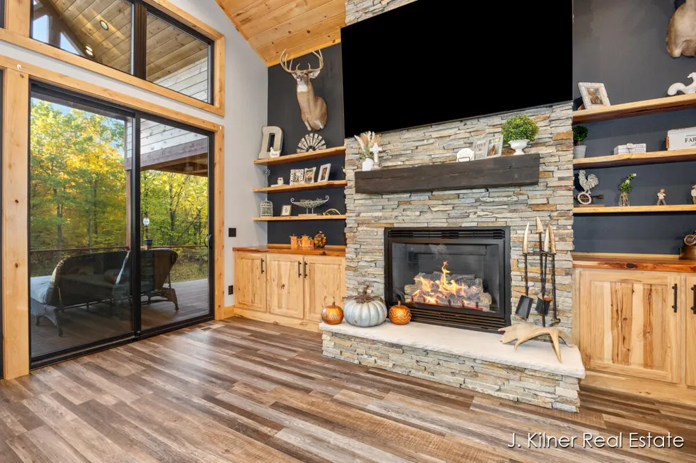 4390 22 Mile Road NW Tyrone Township, MI 49330