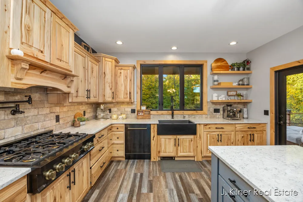 4390 22 Mile Road NW Tyrone Township, MI 49330