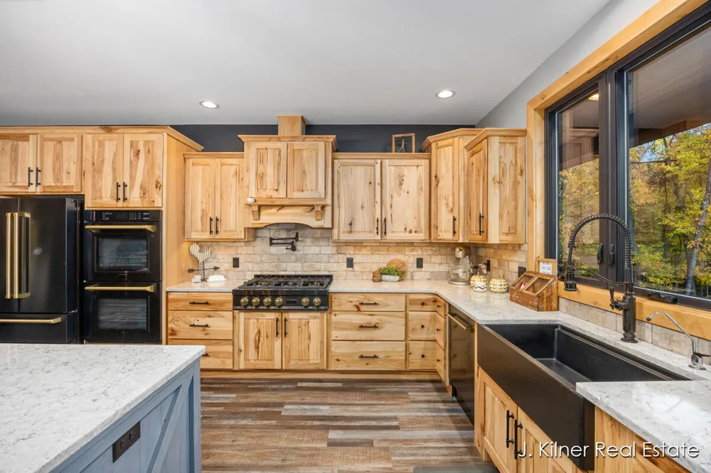 4390 22 Mile Road NW Tyrone Township, MI 49330