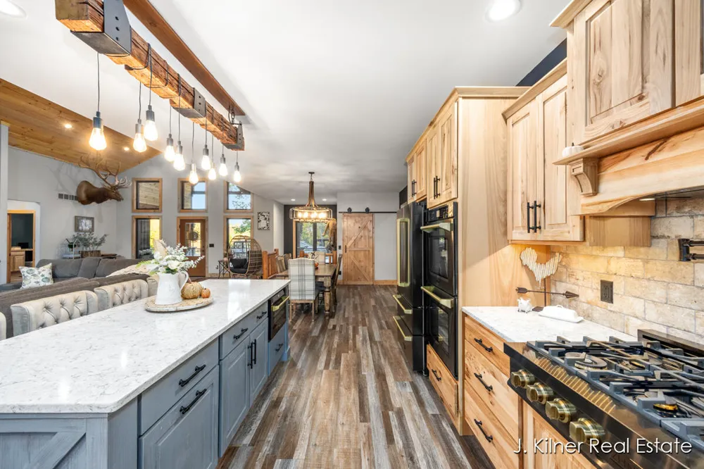 4390 22 Mile Road NW Tyrone Township, MI 49330