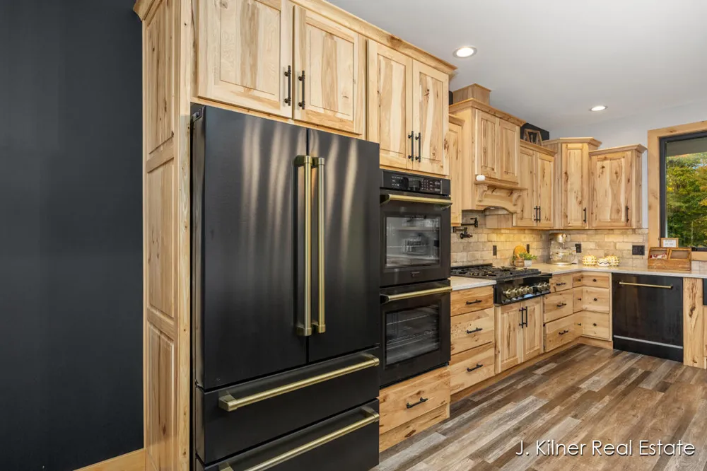 4390 22 Mile Road NW Tyrone Township, MI 49330