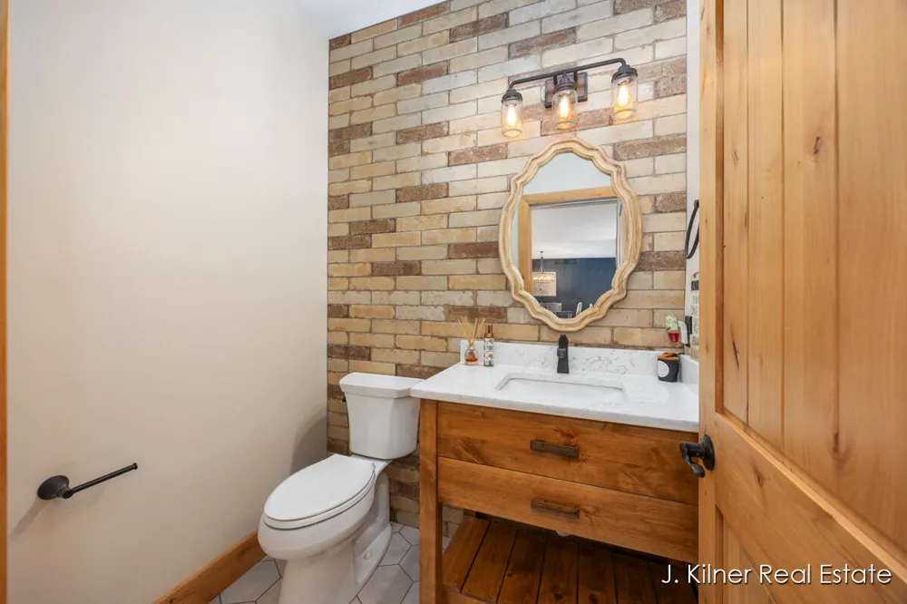 4390 22 Mile Road NW Tyrone Township, MI 49330