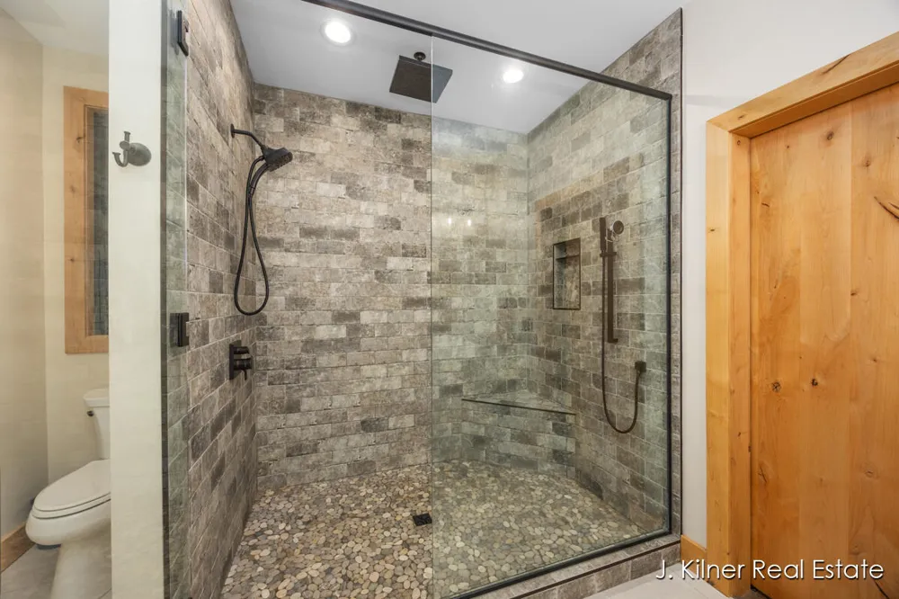 4390 22 Mile Road NW Tyrone Township, MI 49330