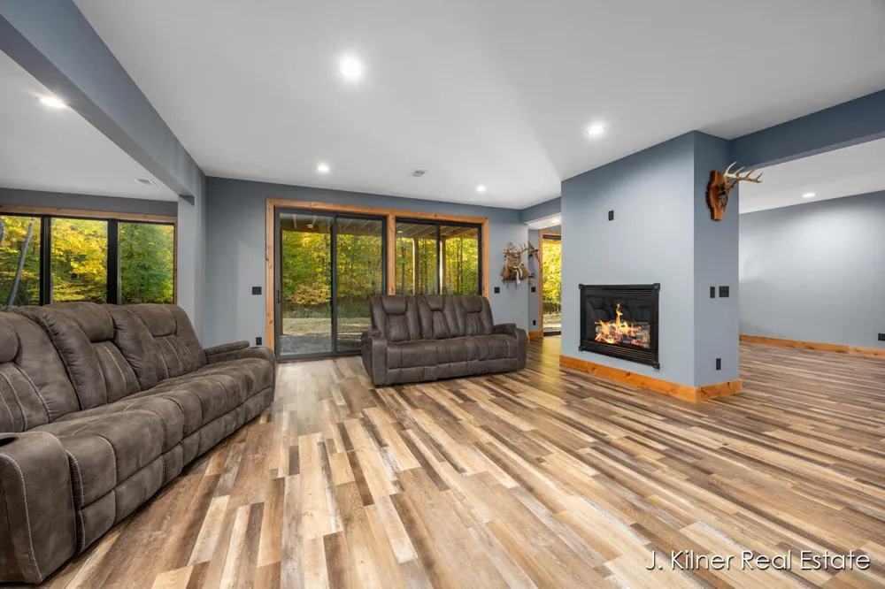 4390 22 Mile Road NW Tyrone Township, MI 49330