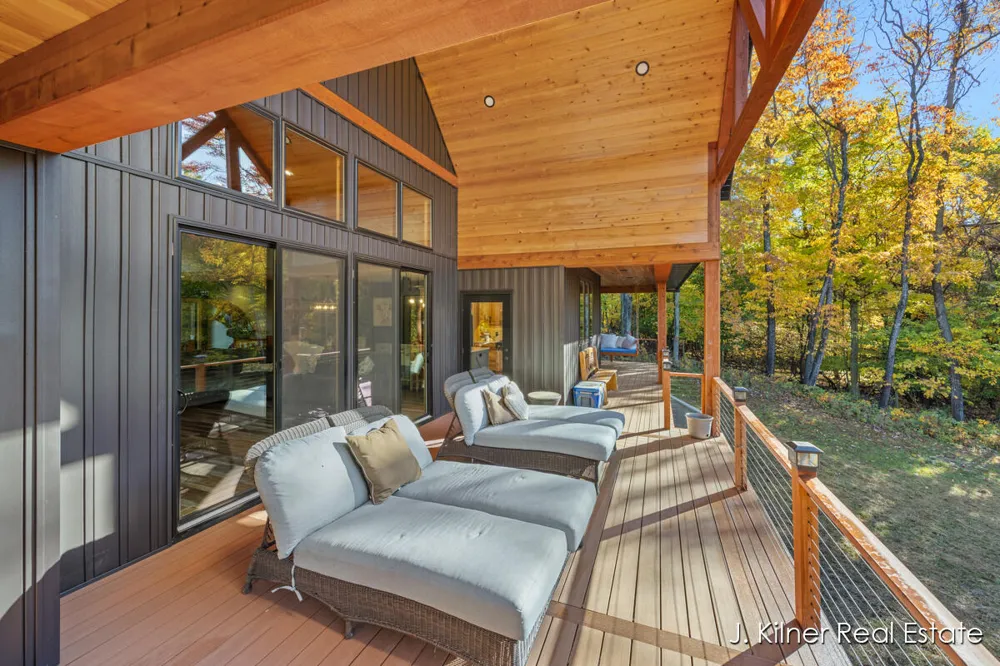 4390 22 Mile Road NW Tyrone Township, MI 49330