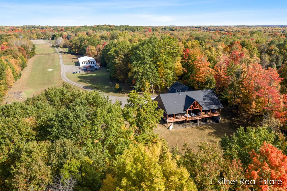 4390 22 Mile Road NW Tyrone Township, MI 49330