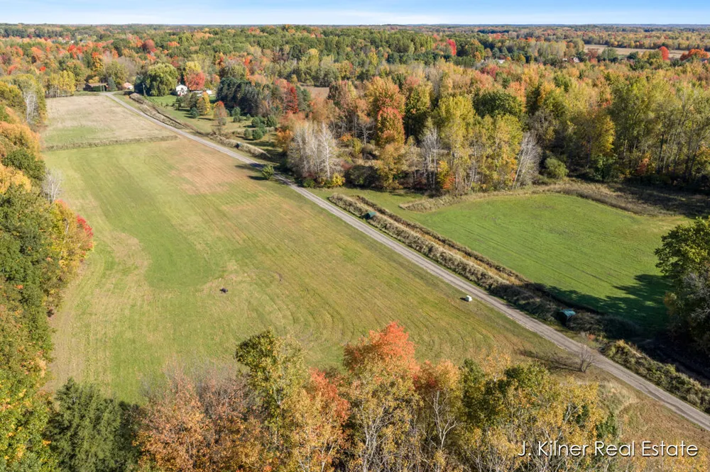 4390 22 Mile Road NW Tyrone Township, MI 49330