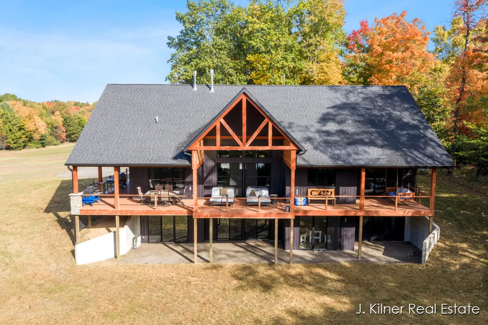 4390 22 Mile Road NW Tyrone Township, MI 49330