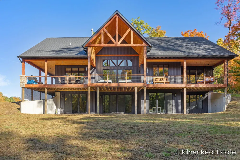 4390 22 Mile Road NW Tyrone Township, MI 49330
