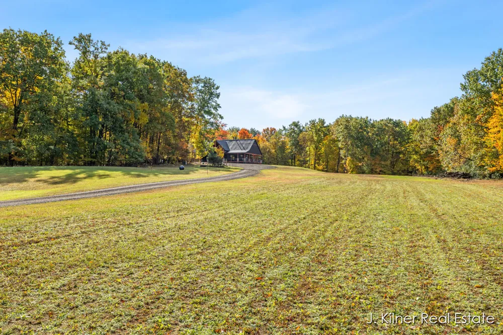 4390 22 Mile Road NW Tyrone Township, MI 49330