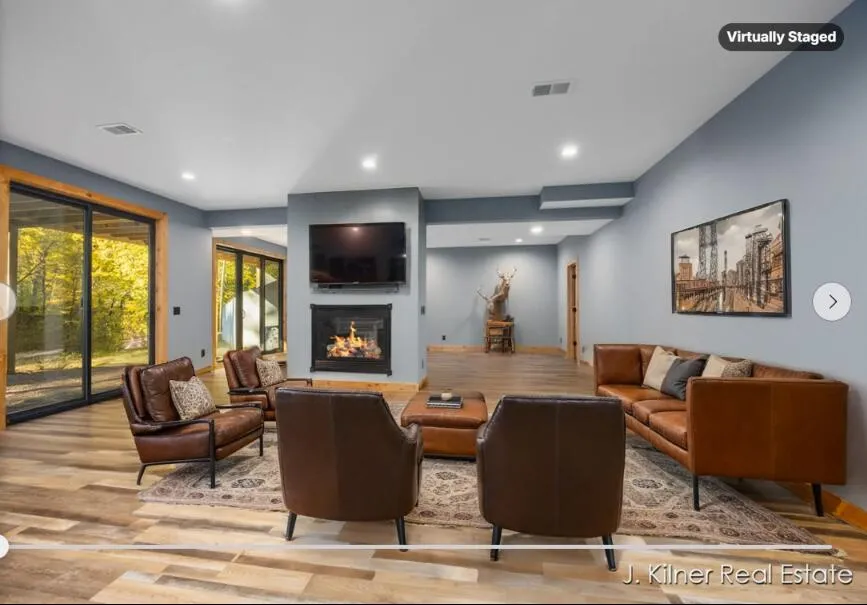 4390 22 Mile Road NW Tyrone Township, MI 49330