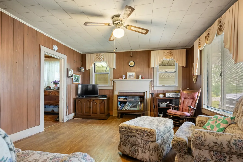 1496 S Bunker Hill Rd Sparta, TN 38583