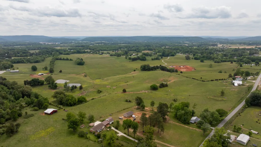 1496 S Bunker Hill Rd Sparta, TN 38583