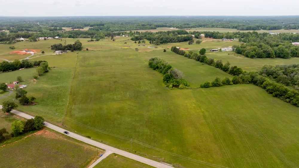 1496 S Bunker Hill Rd Sparta, TN 38583