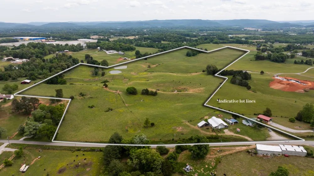 1496 S Bunker Hill Rd Sparta, TN 38583