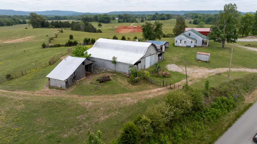 1496 S Bunker Hill Rd Sparta, TN 38583