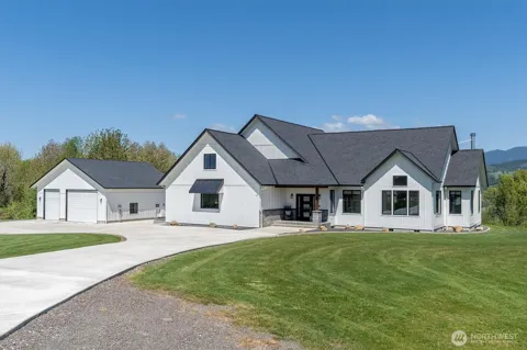 158 Breezy Lane